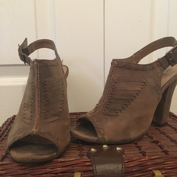 Target Pumps - Picture 1 of 2